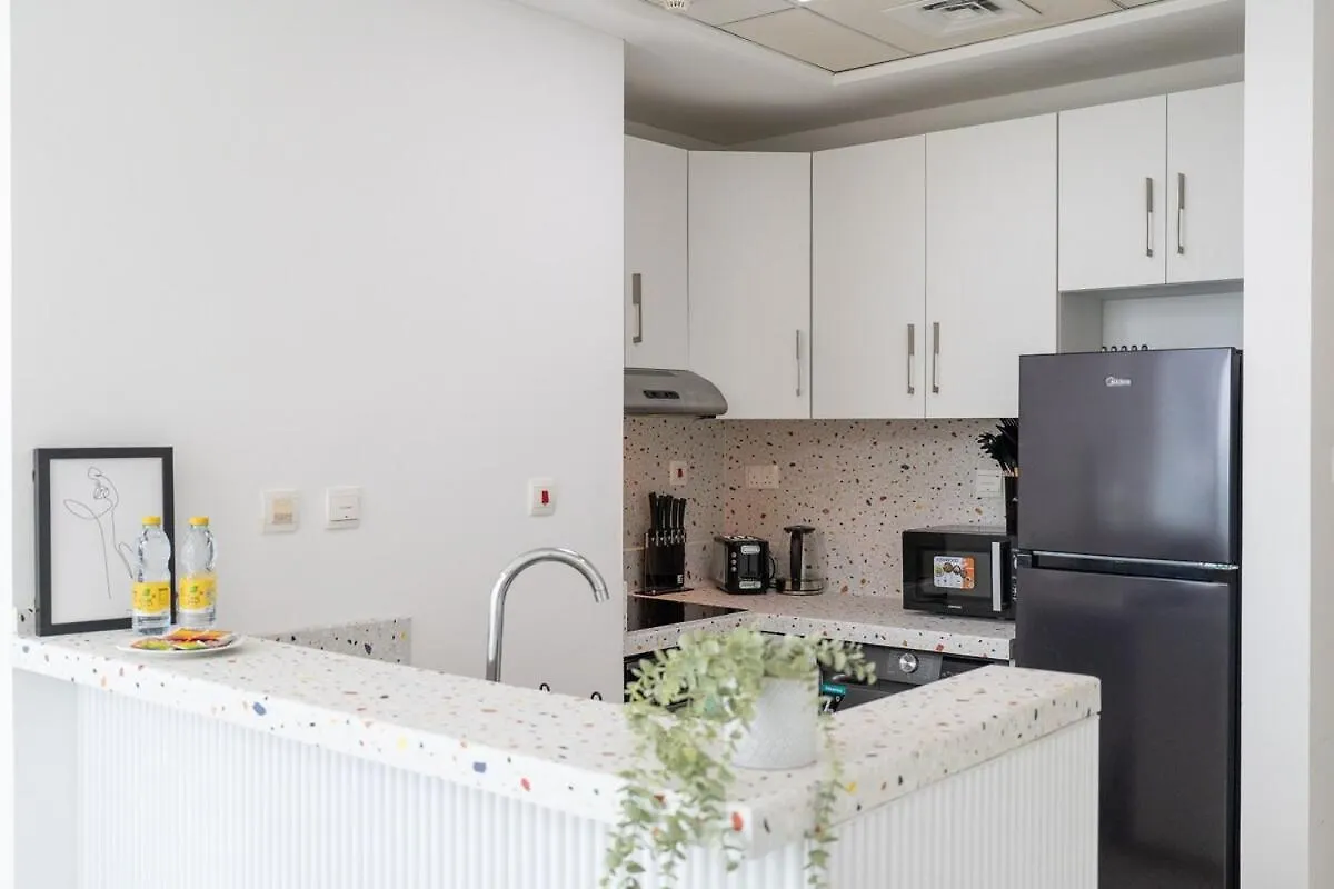 Sophisticated 1-Bedroom With Skyscrapers View At Botanica Tower Dubai