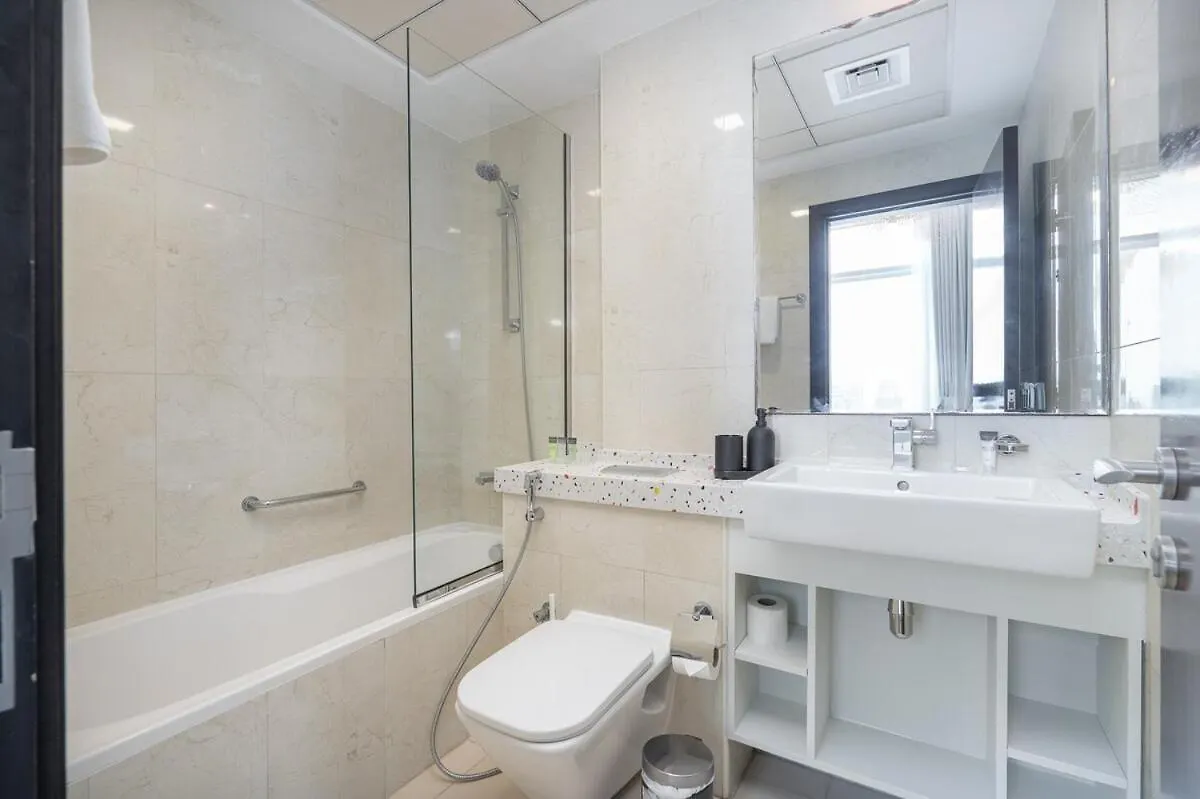 Apartment Sophisticated 1-Bedroom With Skyscrapers View At Botanica Tower Dubai