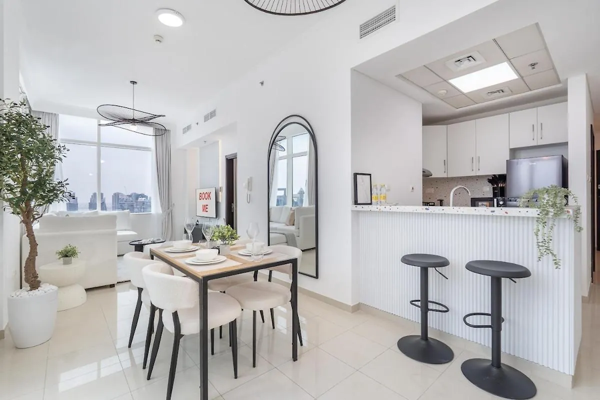 Sophisticated 1-Bedroom With Skyscrapers View At Botanica Tower Dubai
